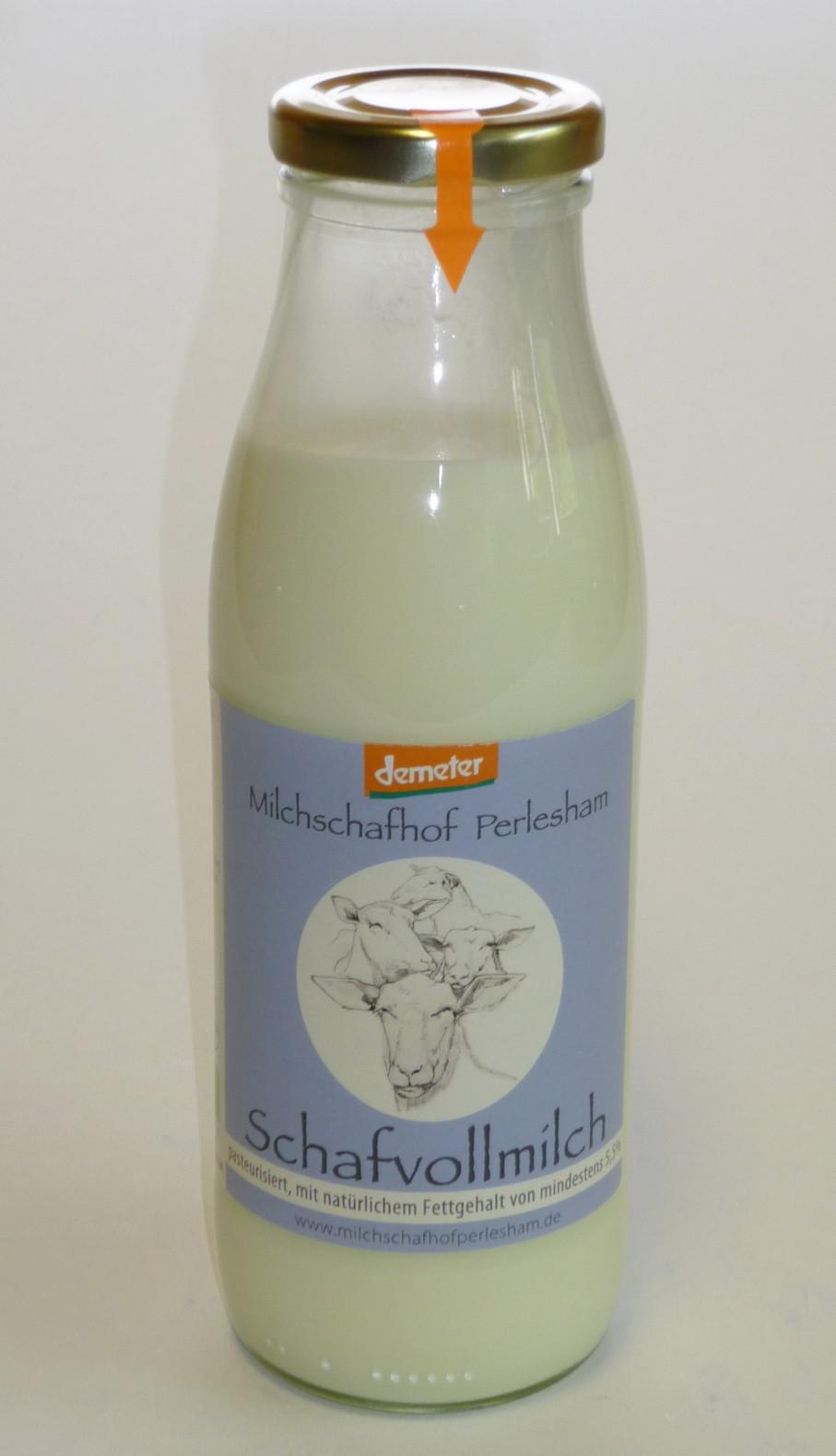 File:Joehrerhof Schafkaeseproduktion Abschoepfen der Molke